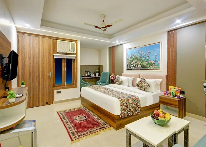Hotel Dream World Near Delhi Airport