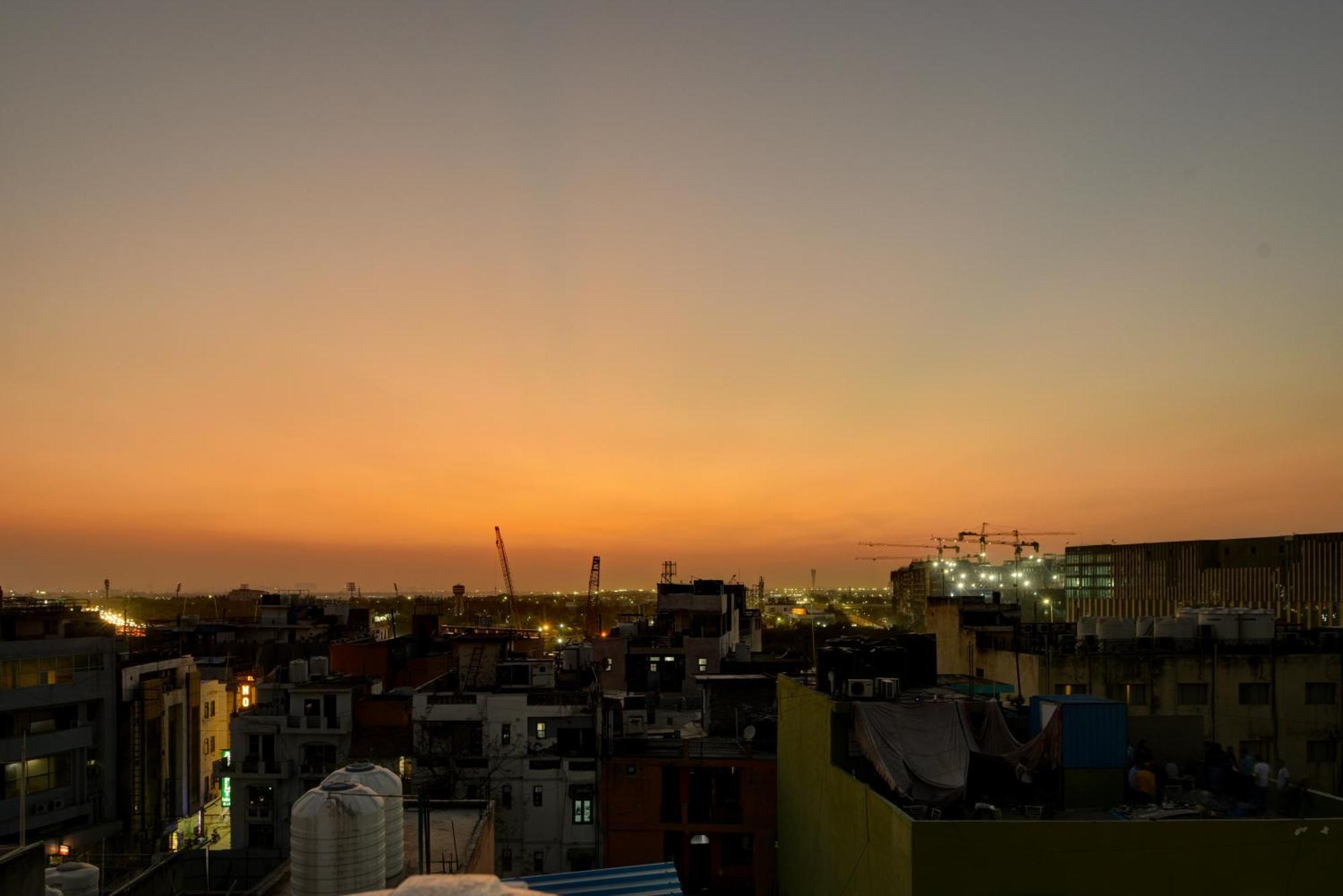 Dream World Near Delhi Airport Hotel 4*