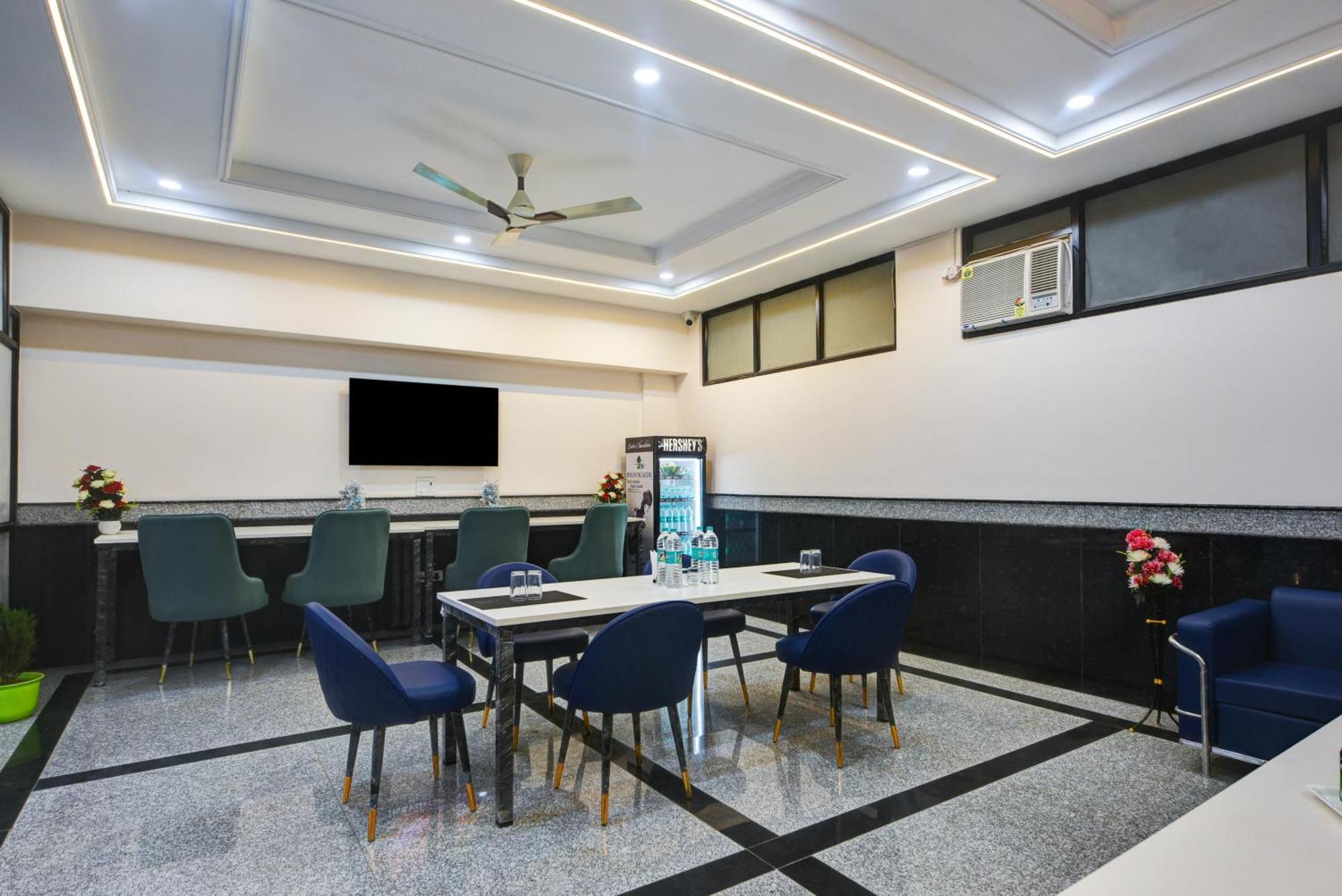 Dream World Near Delhi Airport 4* New Delhi