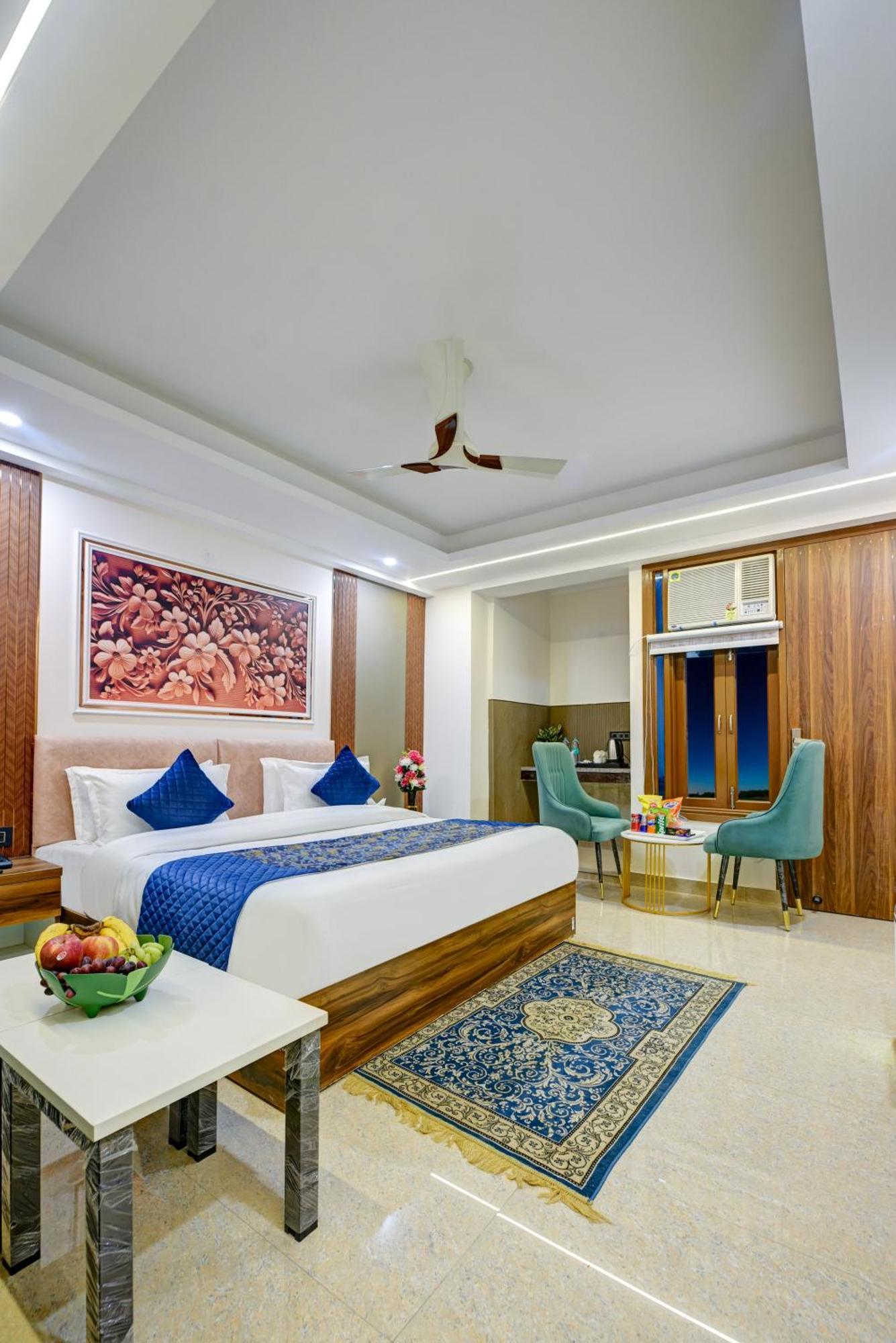 Hotel Dream World Near Delhi Airport