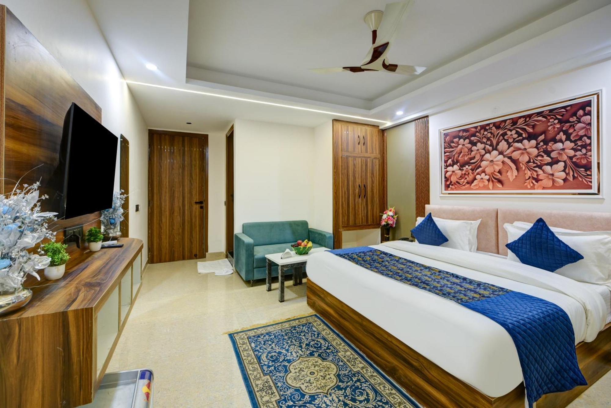 Dream World Near Delhi Airport 4*