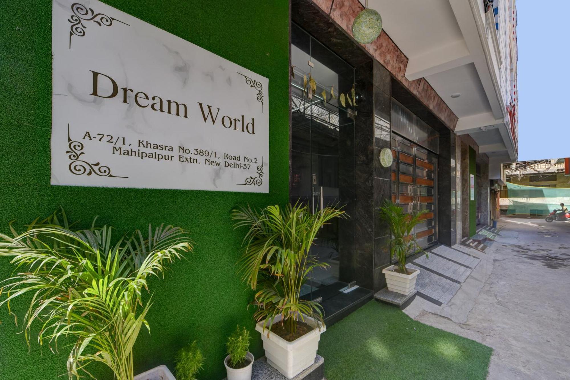 Dream World Near Delhi Airport 4* New Delhi